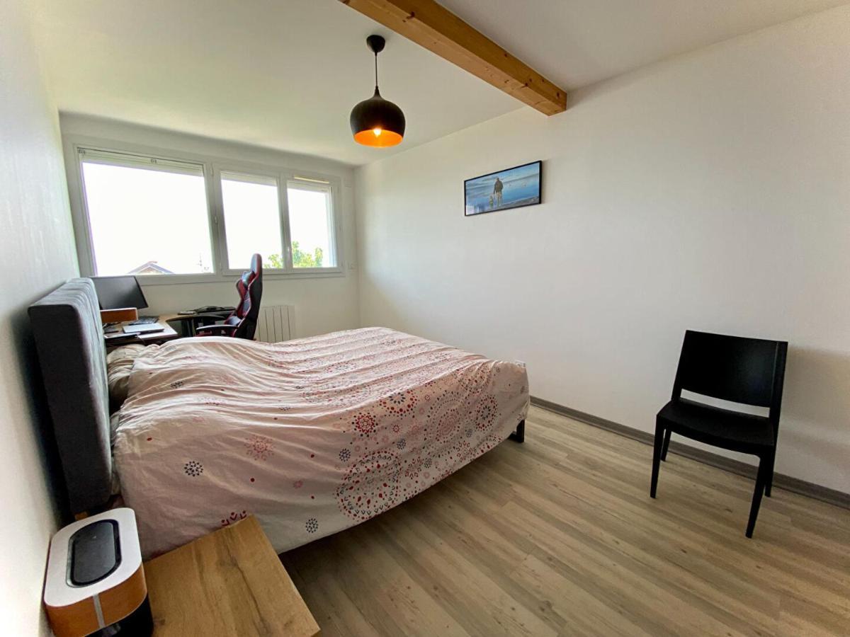 Maison Familiale Vue Lac Avec Jardin - A 10Mn Du Lac Et Stations De Ski Apartman Publier Kültér fotó